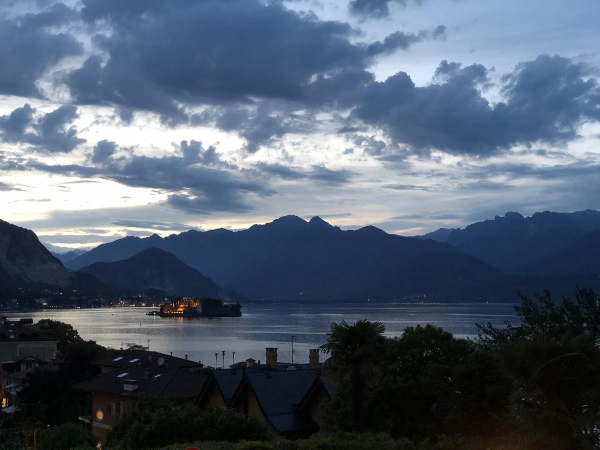 Vista Lago Apartment Stresa Bagian luar foto